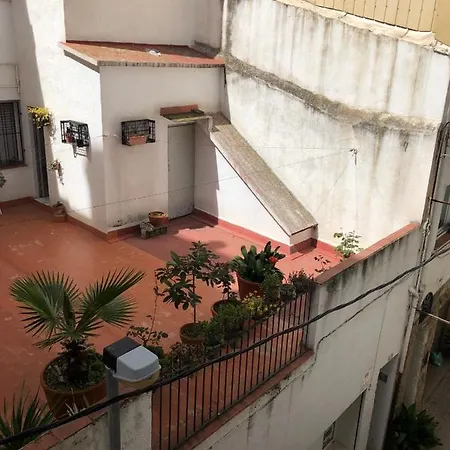 2 Bedroom Large Modern In Old Town 50m From The Beach! Apartment
