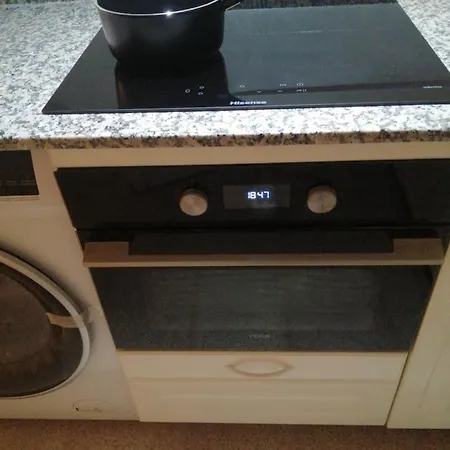 2 Bedroom Large Modern In Old Town 50m From The Beach!